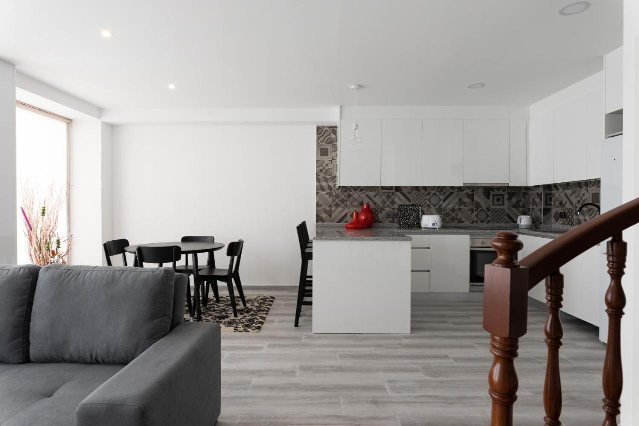 Апартаменты Lua Azul Apartamento Вила-Нова-ди-Гая Экстерьер фото