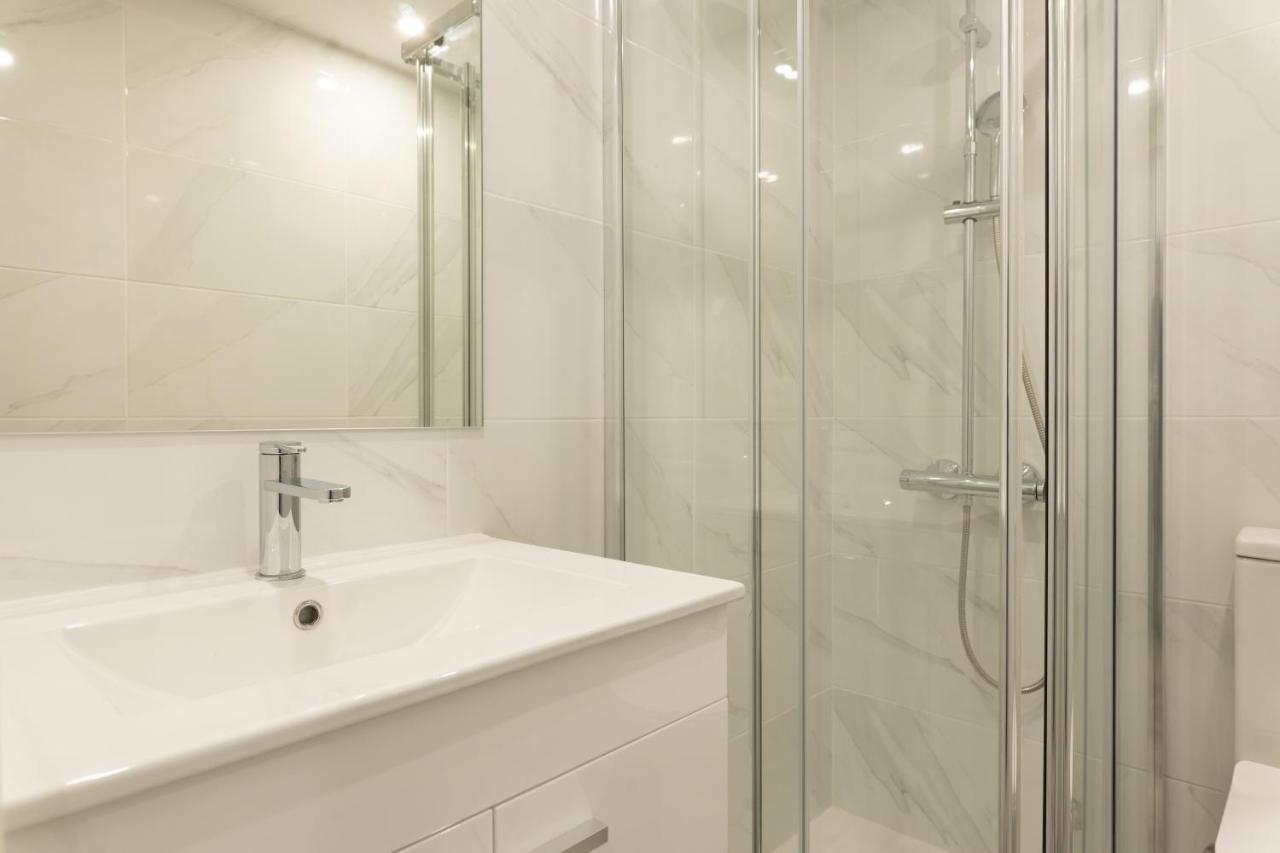 Апартаменты Lua Azul Apartamento Вила-Нова-ди-Гая Экстерьер фото