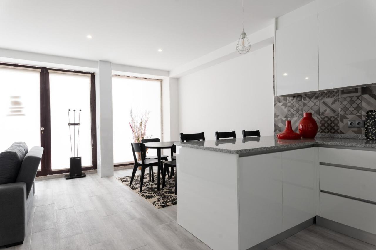 Апартаменты Lua Azul Apartamento Вила-Нова-ди-Гая Экстерьер фото